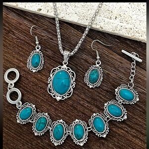 Turquoise and Silver Fashion Jewelry Set